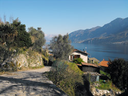 Via per San Giorgio (270 m) - Onno | Excursion from Onno to Mount Megna