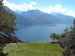 Monte la Corna (840 m) - Dongo | From Dongo to Sasso di Musso