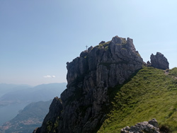 Monte Grona (1736 m) - Via Normale | Circular hike from Breglia to Monte Grona