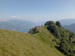 Panoramic path (1425 m) - Pizzo Coppa | Circular hike from Breglia to Monte Grona