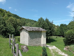 Tempietto di Gravedona (705 m) | Excursion from Bellagio to Monte Nuvolone