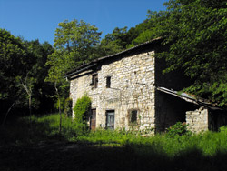 Cascina la Foppa - Civenna (550 m) | Excursion from Vassena to Civenna