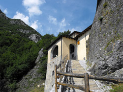 Santa Maria Sopra Olcio (661 m) | From Olcio to Zucco di Sileggio