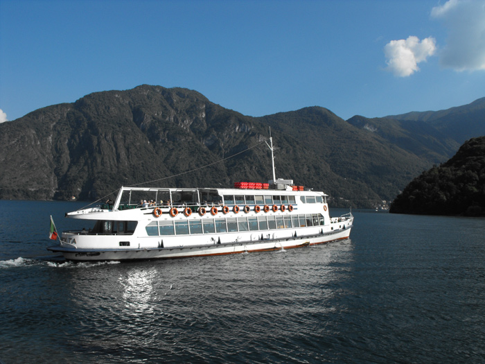ferry travel in lake como