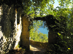 Porta di Travaina (415 m) - Torno | Loop hike from Torno to Piazzaga and Montepiatto