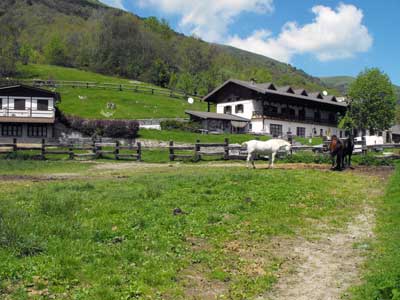 Pian del Tivano in the heart of the Lariano Triangle