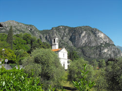 Church of Santi Nabore e Felice (250 m) | Hiking from Griante to Sasso San Martino