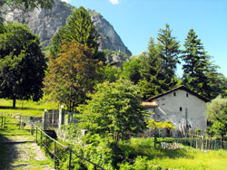 Via Crucis (310 m) | Hiking from Griante to Sasso San Martino