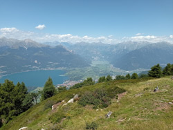 Panorama Alto Lario (1650 m) | From Sueglio to Mount Legnoncino